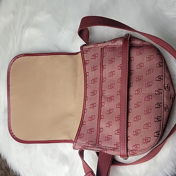 DOONEY & BOURKE VTG Cabriolet Red Monogram Print Canvas Flap Messager Saddle Bag - Picture 5 of 16
